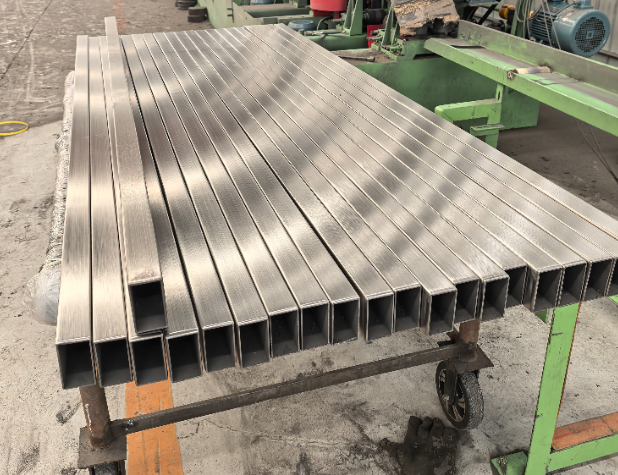 哈密方管 矩形管 无缝方管生产厂家